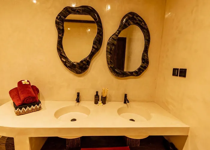 Om Wellness Hotel